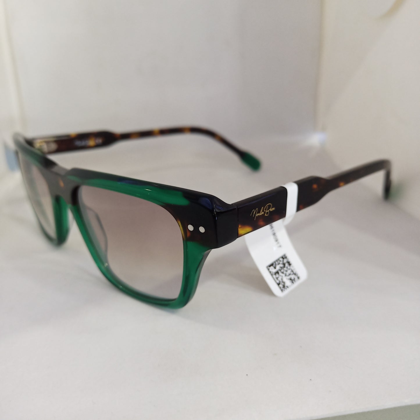 Morlin Bron Bayan Güneş